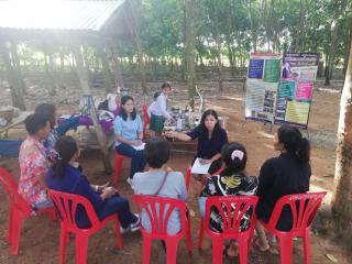 2. การพัฒนายกระดับสินค้า OTOP ของกลุ่มทองม้วนข้าวไรซ์เบอร์รี่ วันที่ 7 พฤศจิกายน 2561 ณ กลุ่มทองม้วนข้าวไรซ์เบอร์รี่ หมู่ที่ 11 ต.โกสัมพี อ.โกสัมพีนคร จ.กำแพงเพชร